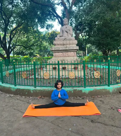 100 hour yoga TTC Dehradun structured course illustration