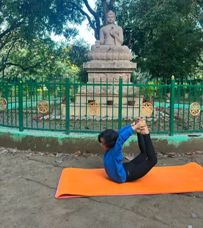 300 hour yoga training in Dehradun advanced study illustration